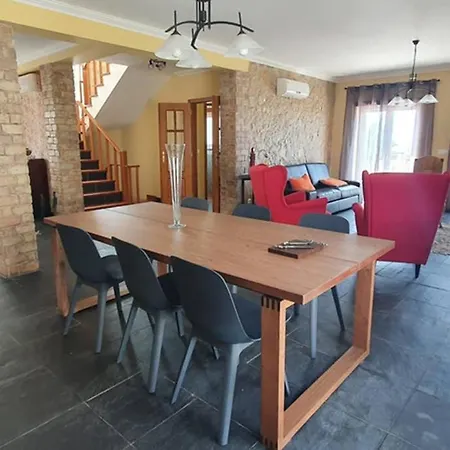 Mia's House